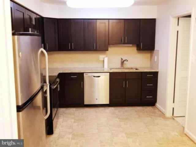 2311 McGregor Ct - Photo 3 of 6