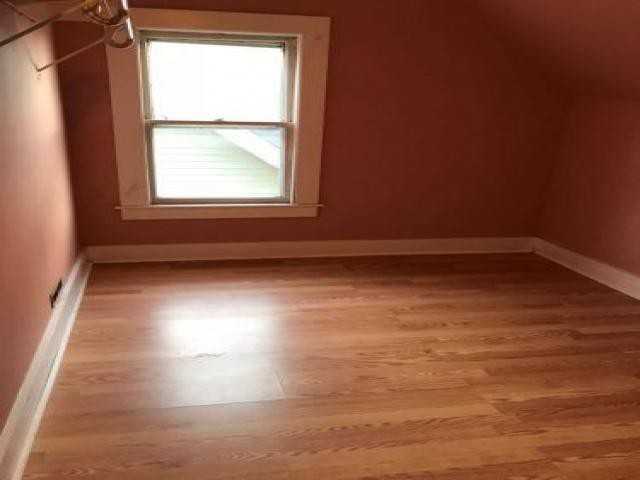 21 Warriner Ave - Photo 3 of 6