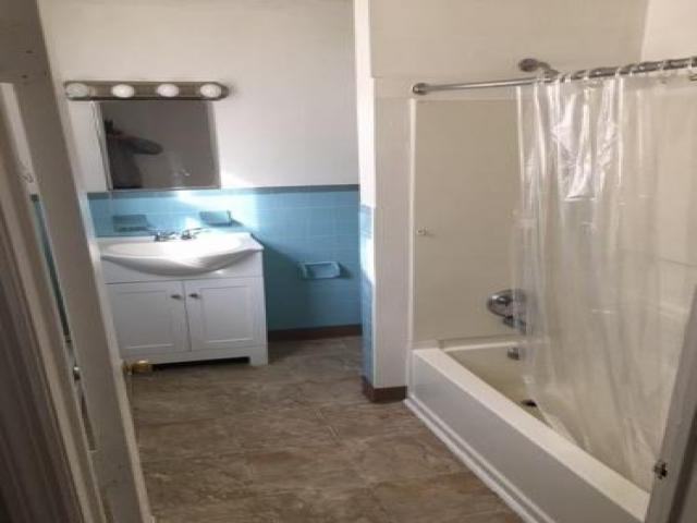 143 Clinton St - Photo 2 of 6