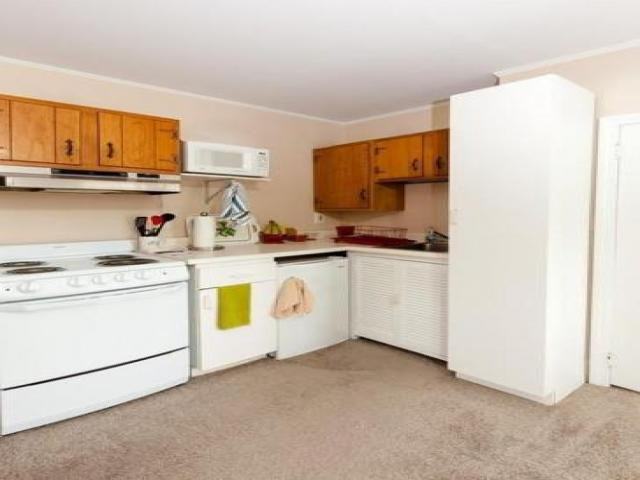 157 Front St - Photo 2 of 4