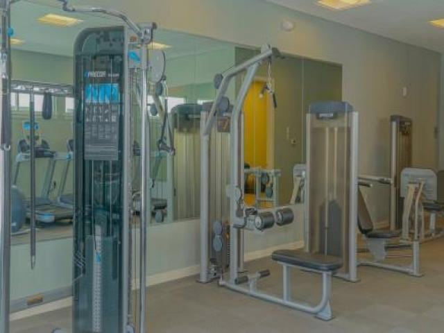 677 Hogan Dr - Photo 2 of 4