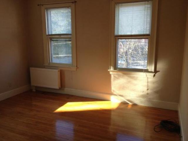 4 Washington Ave - Photo 3 of 4