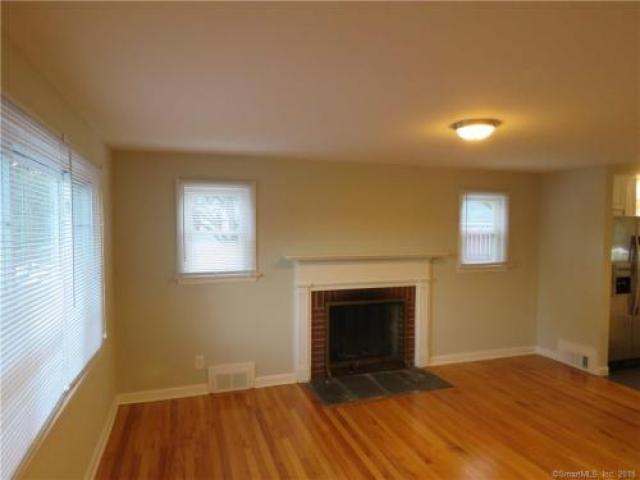 68 Chapman St - Photo 3 of 6