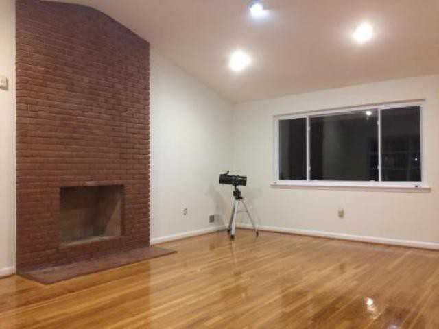105 Claybrook Dr - Photo 3 of 5