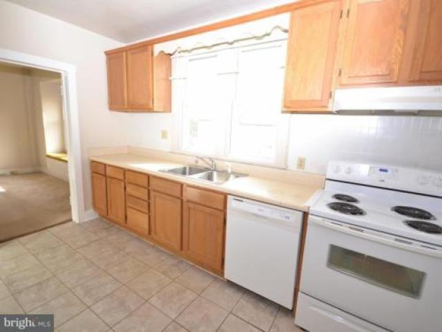 12212 Auburn Rd - Photo 2 of 6