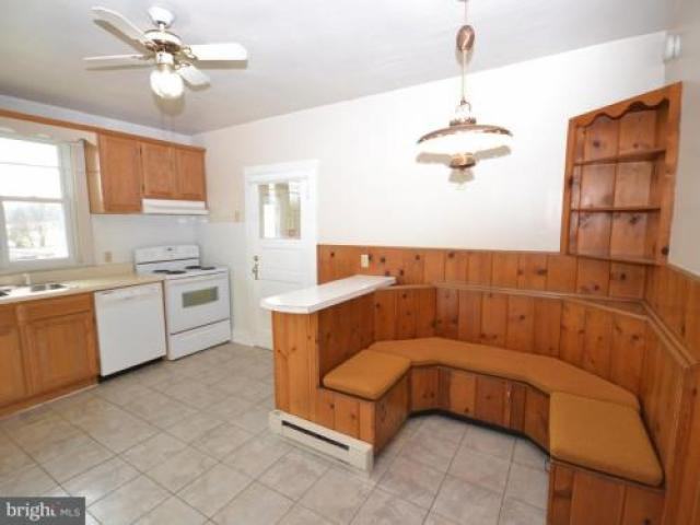 12212 Auburn Rd - Photo 3 of 6