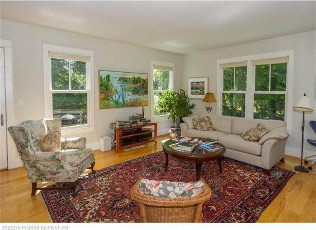 22 Limerock St - Photo 2 of 12