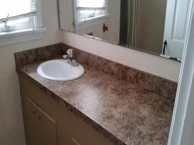 118 Thrall Rd - Photo 2 of 6
