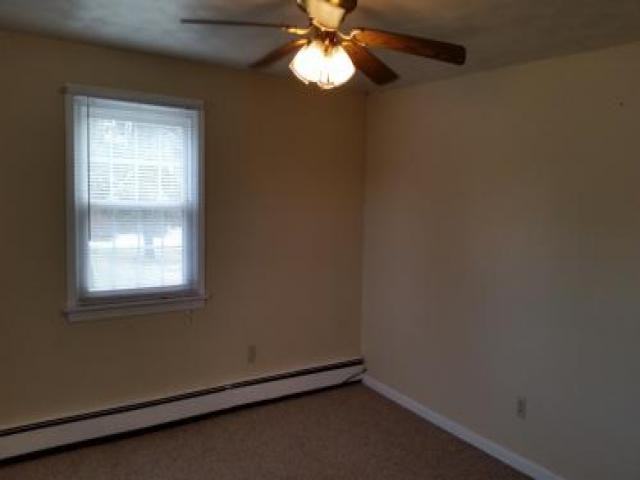 118 Thrall Rd - Photo 3 of 6