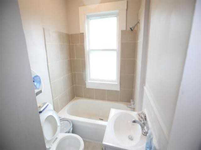 7416 Rhondda Dr - Photo 3 of 12