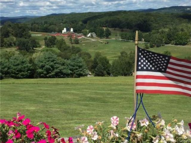 28 Farm Rd - Photo 3 of 6