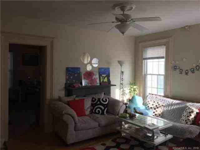 279 Humphrey St - Photo 3 of 6