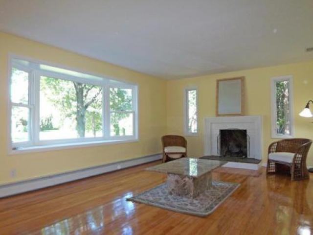 39 Vanguard Ln - Photo 2 of 6