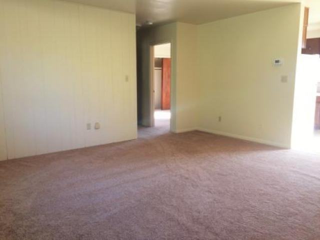 530 N Hycliff Dr - Photo 2 of 6