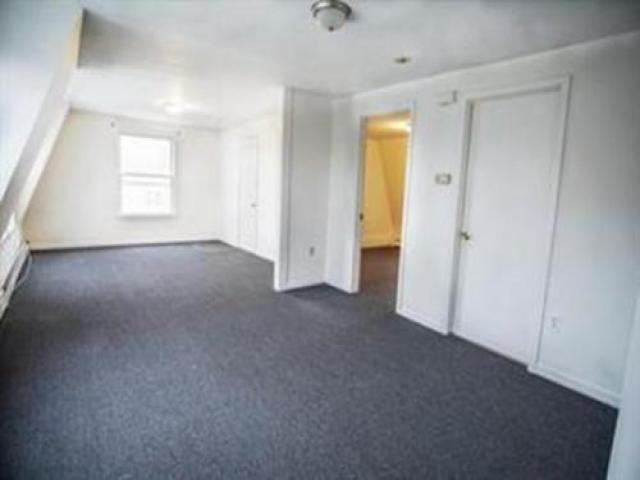 128 Armour St - Photo 3 of 6