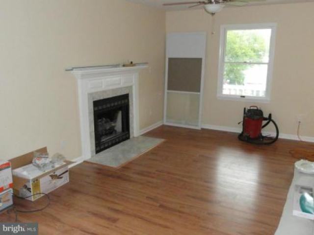 302 Bayview Dr - Photo 2 of 6