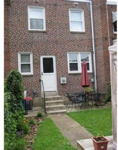 1733 Robbins Pl - Photo 2 of 6