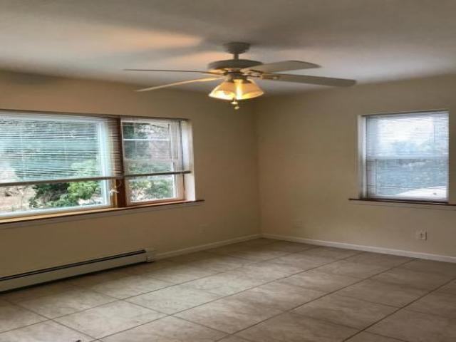 118 Abbott Dr - Photo 2 of 6