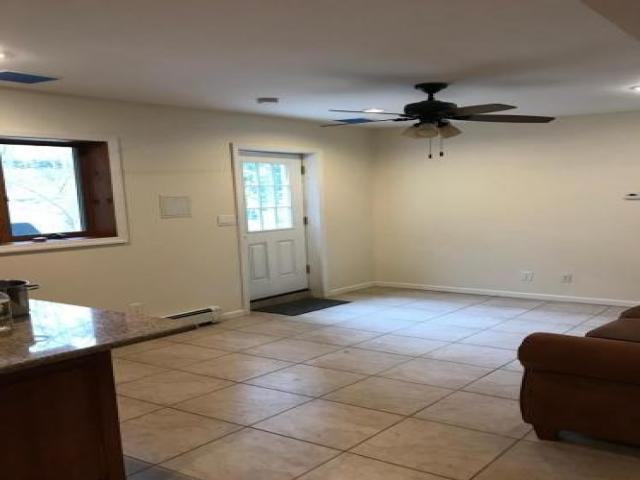 118 Abbott Dr - Photo 3 of 6