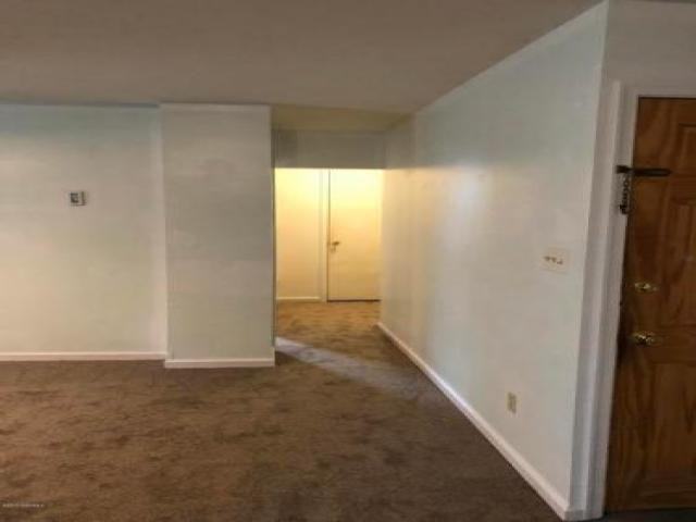 532 Edison Ave - Photo 3 of 6