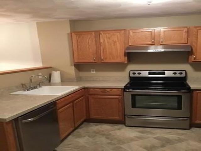 107 Foster St - Photo 3 of 6