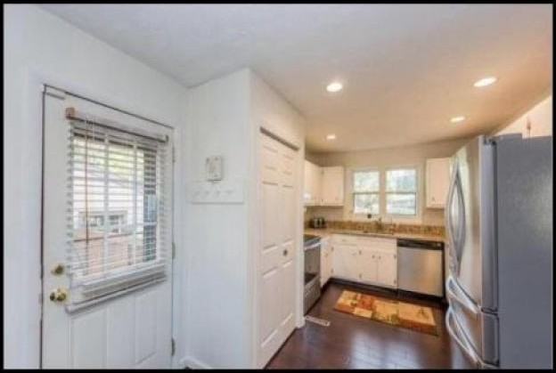 515 Piney Run Ct - Photo 3 of 4