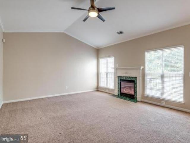 21440 Humbolt Square - Photo 3 of 6