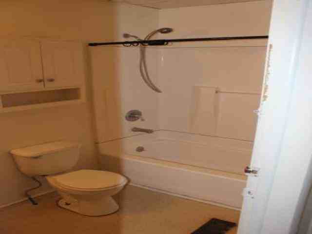 460 Cayuta Ave - Photo 3 of 6