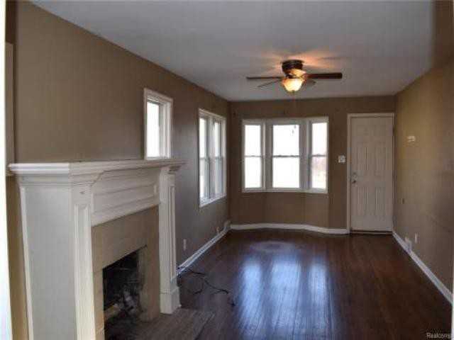 956 Mallock Rd - Photo 3 of 6