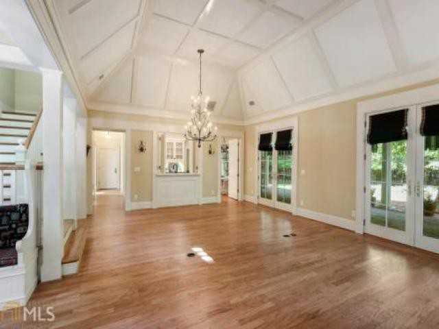 4050 Palisades Main - Photo 2 of 6