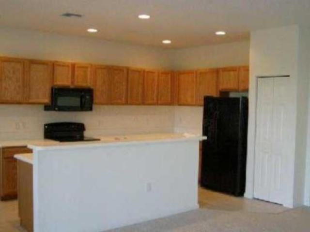 7534 SW Herrington Ln - Photo 2 of 6