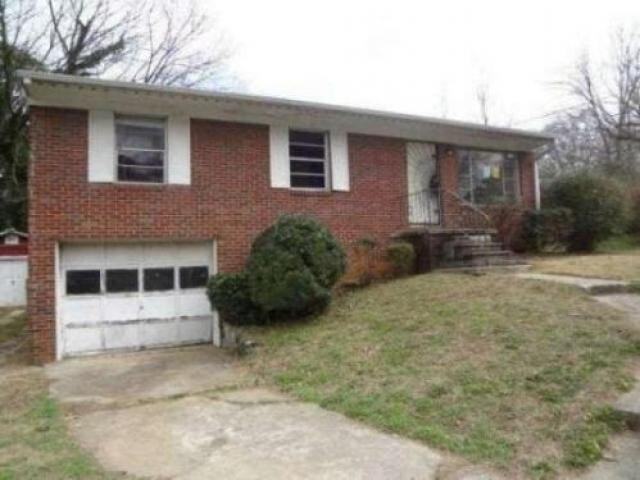 25 Delmoor Ct NW - Photo 2 of 5