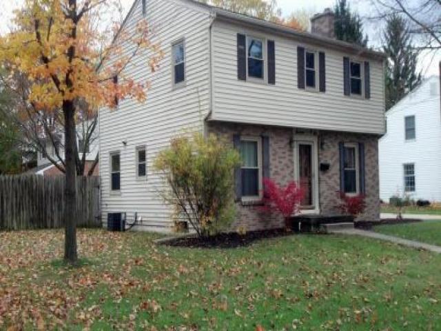 1606 Gorham Dr SE - Photo 2 of 6