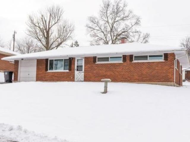 621 Upland Dr - Photo 2 of 6