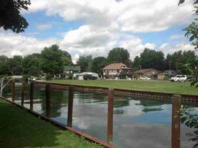 138 Channel Syde Dr - Photo 2 of 6