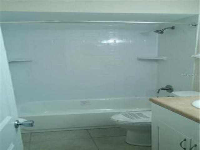 337 Lagoon Dr - Photo 2 of 6