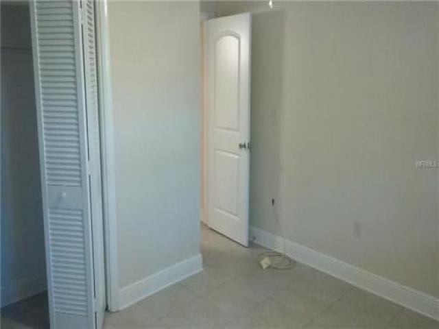 337 Lagoon Dr - Photo 3 of 6