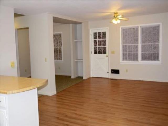 103 Foxhound Ct - Photo 3 of 6