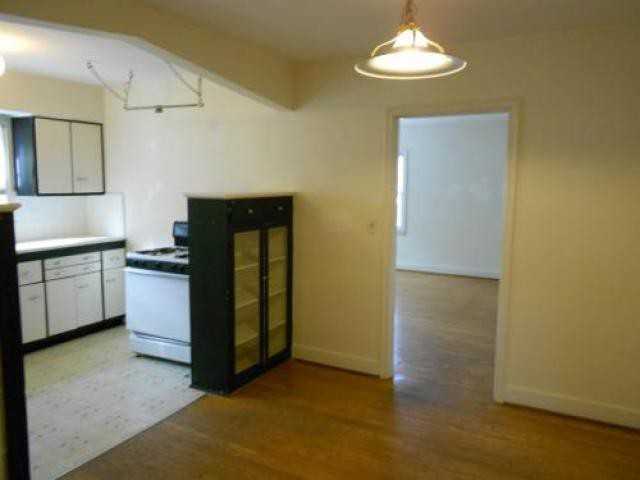 2118 Emerson Ave - Photo 3 of 6