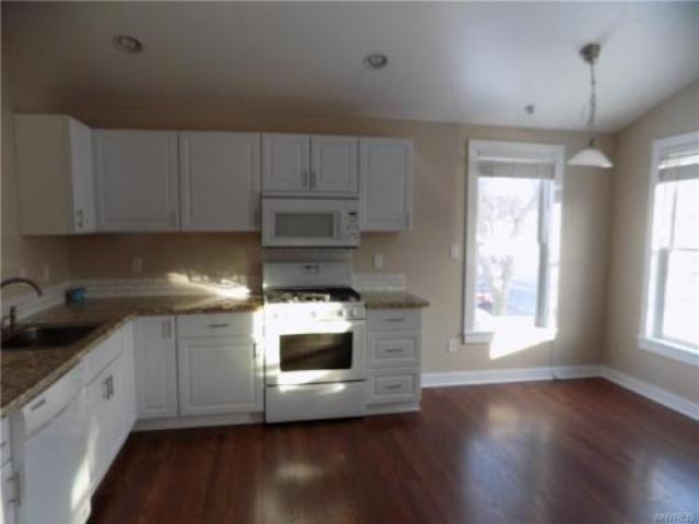 110 N 7th St - Photo 3 of 6