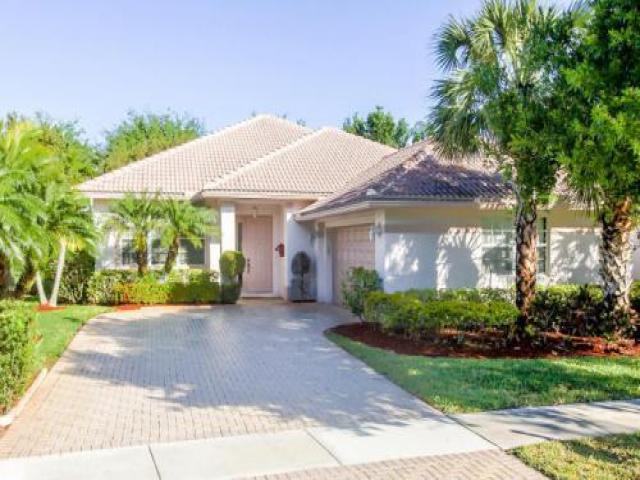 9320 Heron Cove Dr - Photo 2 of 6