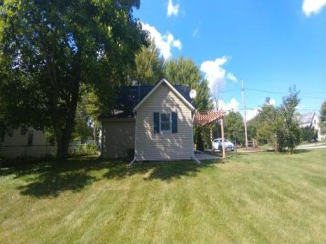 1115 W Church St - Photo 3 of 6