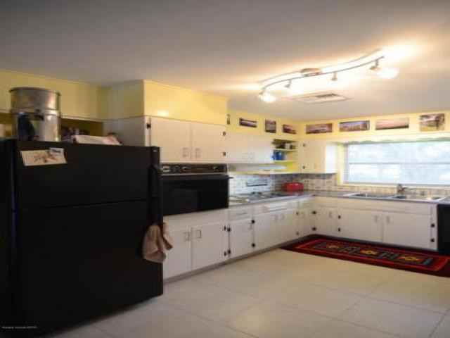 600 Lorraine Dr - Photo 3 of 6