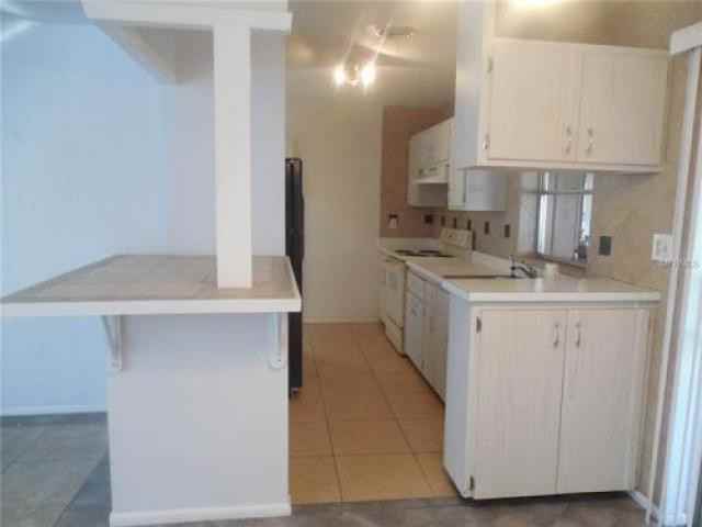 22236 Montrose Ave - Photo 3 of 6