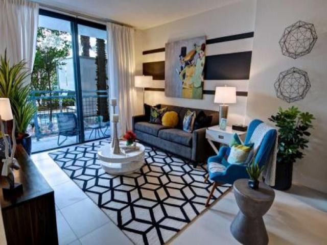 1235 E Kennedy Blvd - Photo 2 of 6