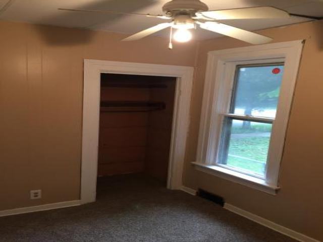 406 N Dean St - Photo 2 of 6