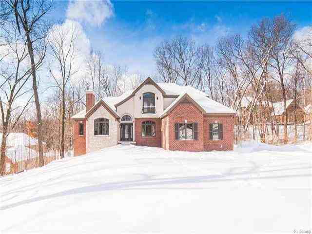 8504 Royal Woods Dr - Photo 2 of 12