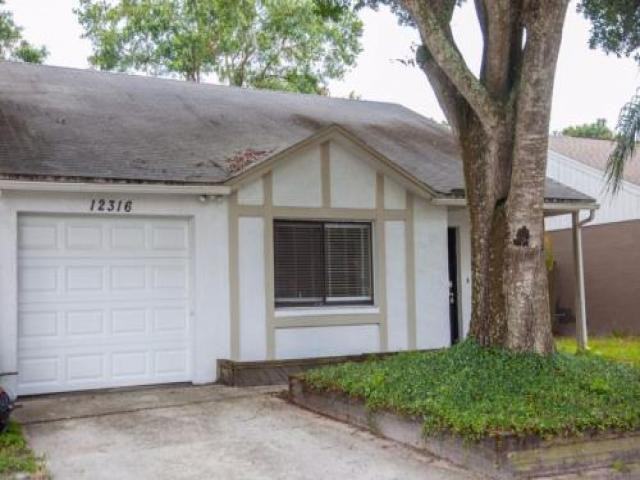 12316 Cloverstone Dr - Photo 3 of 6