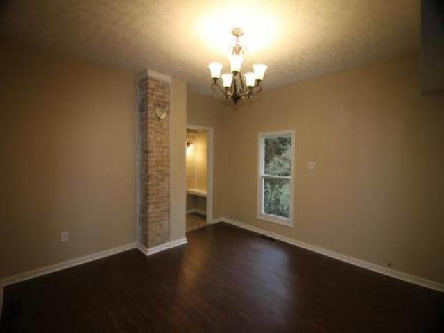 228 Allen St - Photo 2 of 6
