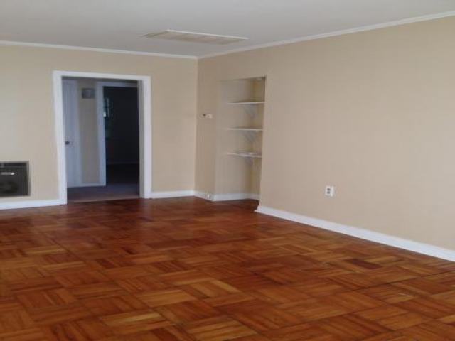 206 N Lincoln Ave - Photo 3 of 6